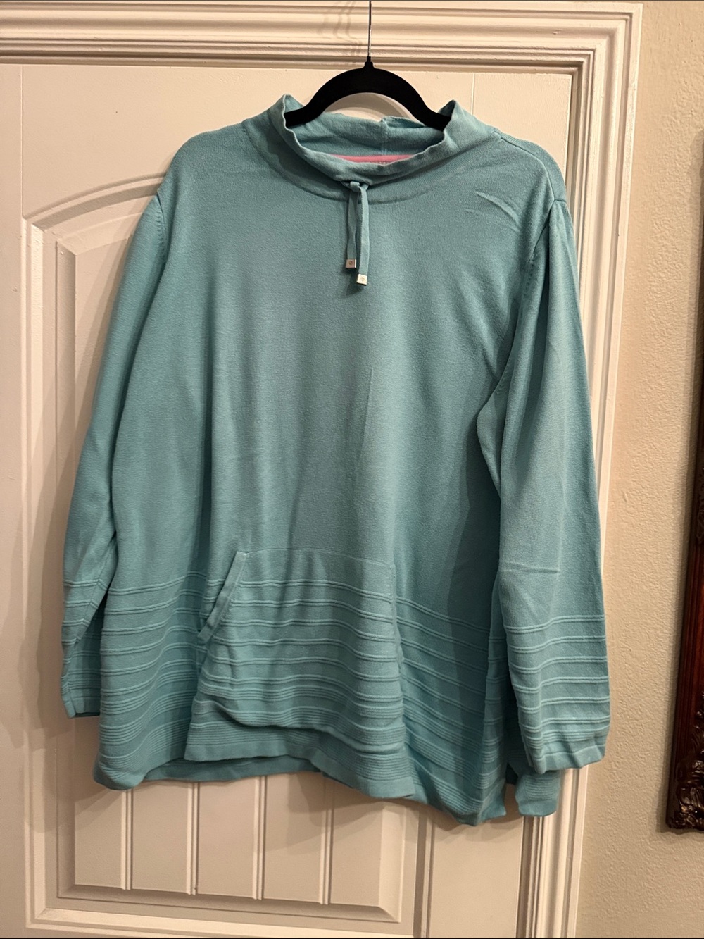 Isaac Mizrahi Light Teal Crewneck Pullover Sweater